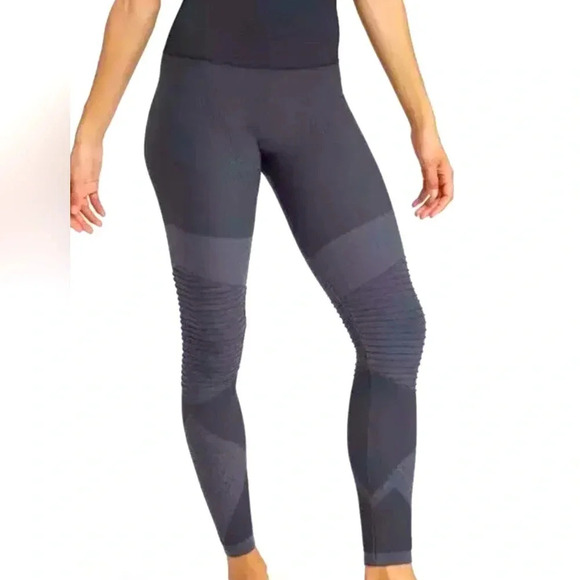 Spanx Look At Me Now moto style pull on legging size women’s large - Picture 1 of 4